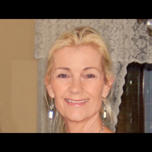 Meet your Posher, Colleen - Picture 5 of 5